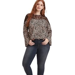 🌷Torrid Leopard Print And Black Lace Blouse Size 6X